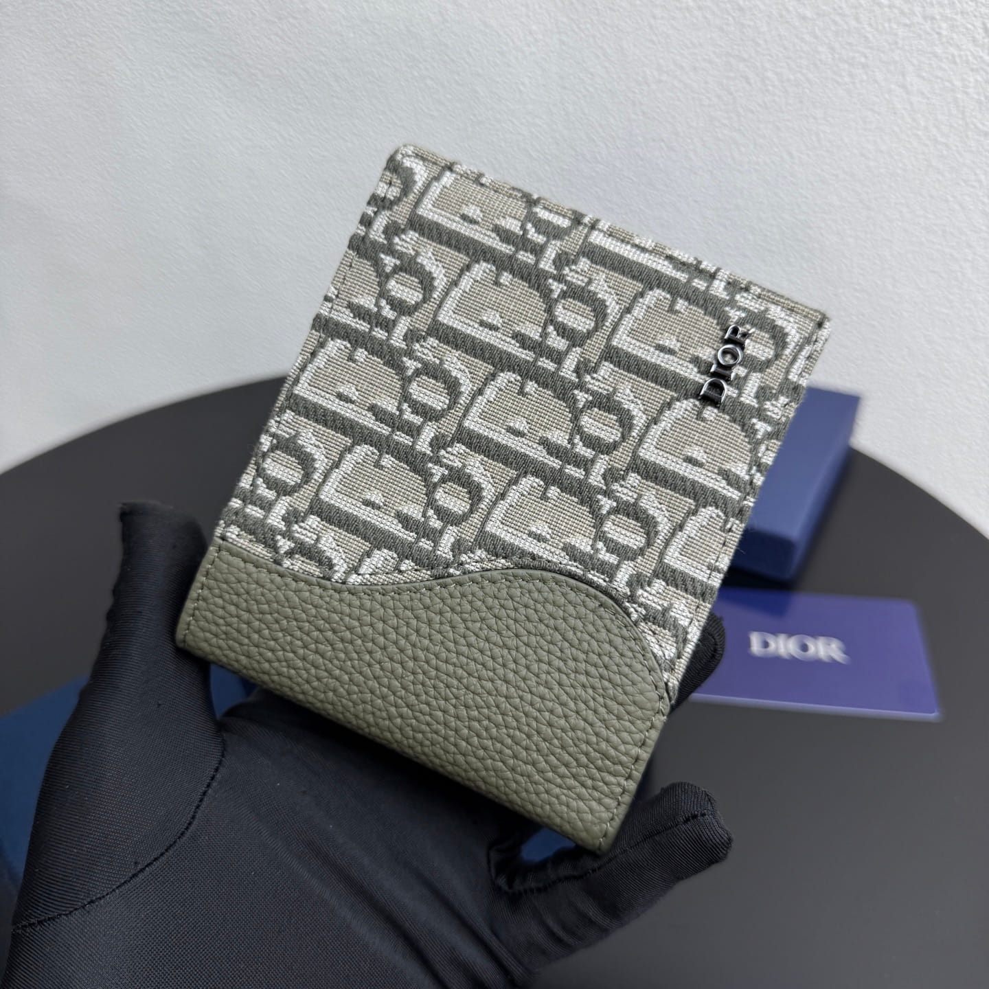 Dior Men's Saddle Bifold Wallet - Khaki Grained Calfskin & Beige/Olive Oblique Jacquard