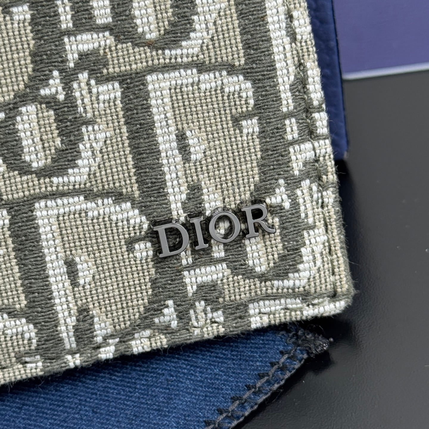 Dior Men's Saddle Bifold Wallet - Khaki Grained Calfskin & Beige/Olive Oblique Jacquard