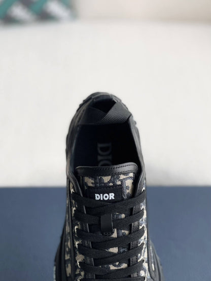 Dior B28 Black Beige Oblique Low Top Trainer