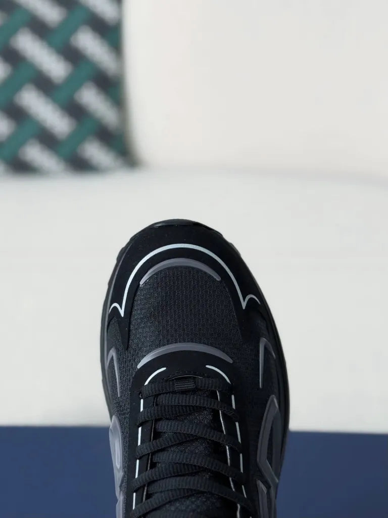 Dior B30 Sneaker – All-Black Technical Mesh