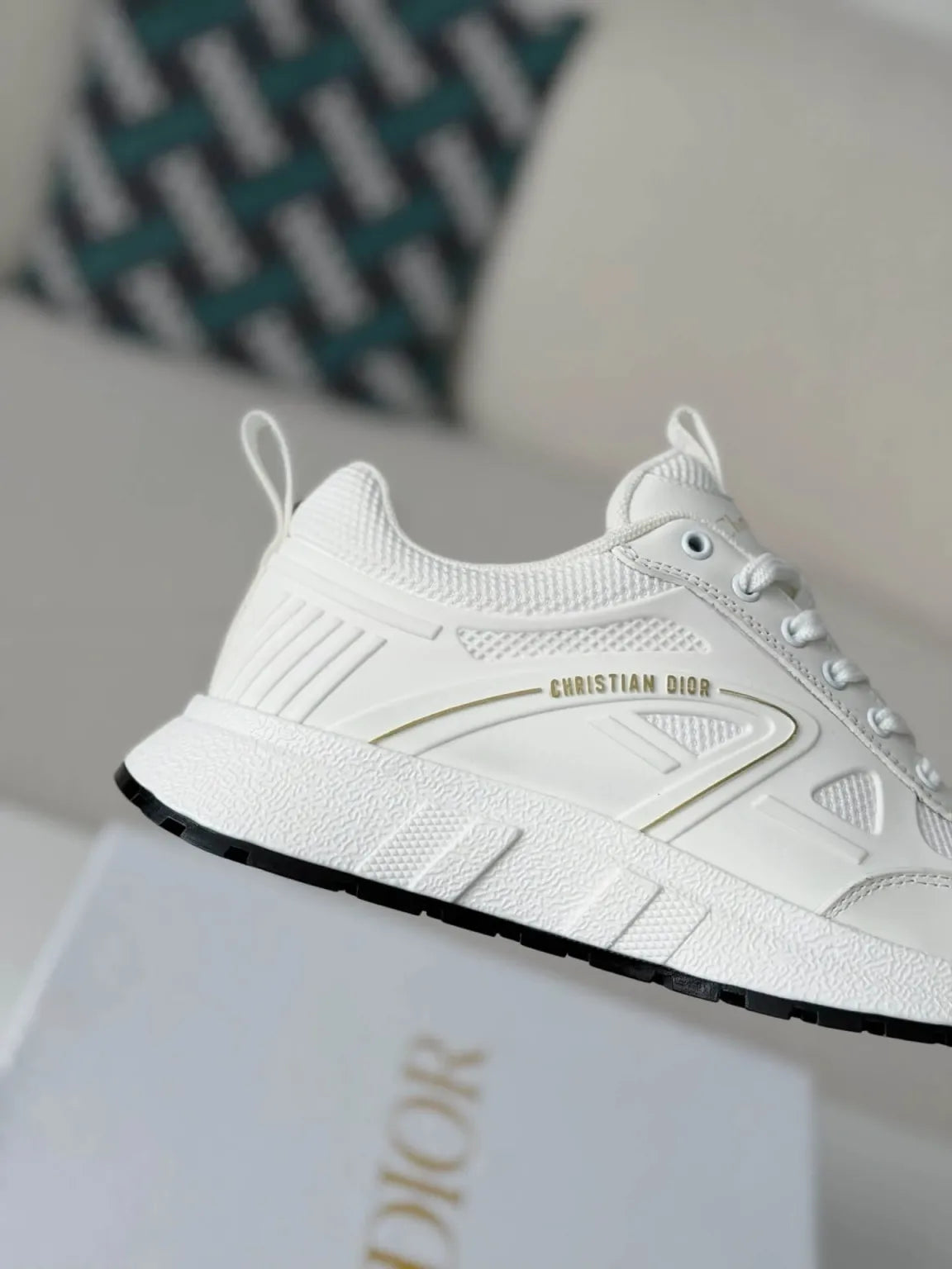Dior Chrono Sneaker – All-White Technical Mesh & Leather