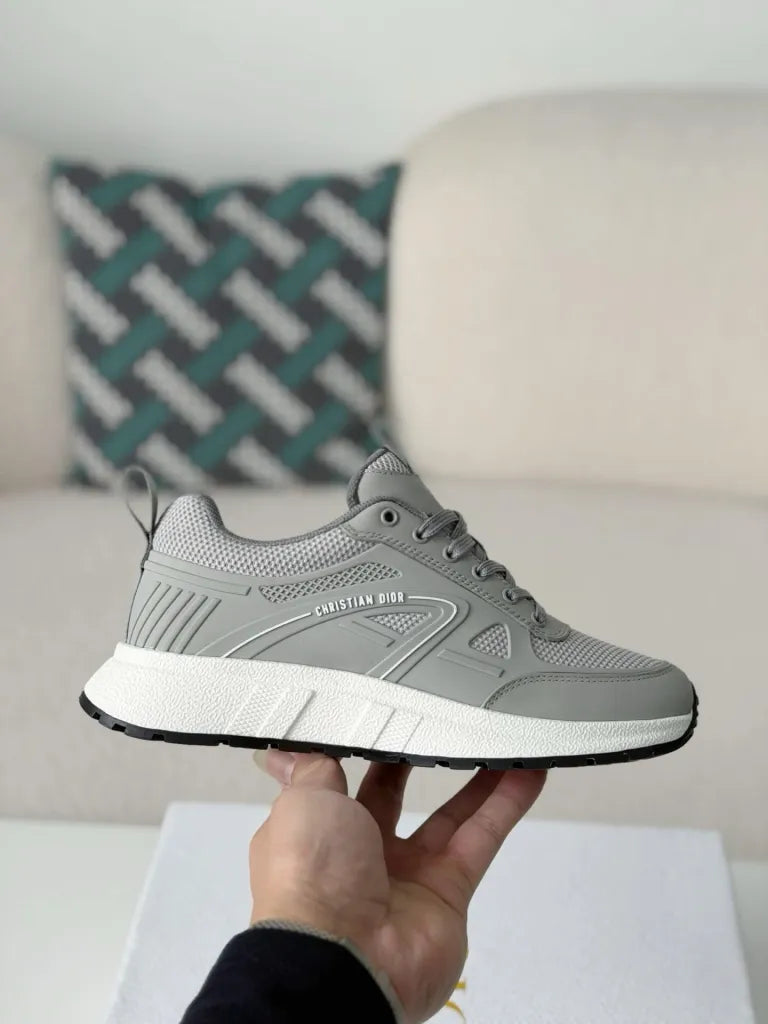 Dior スニーカー Dior Chrono Sneaker – Grey Technical Mesh & Leather – HolloShoe