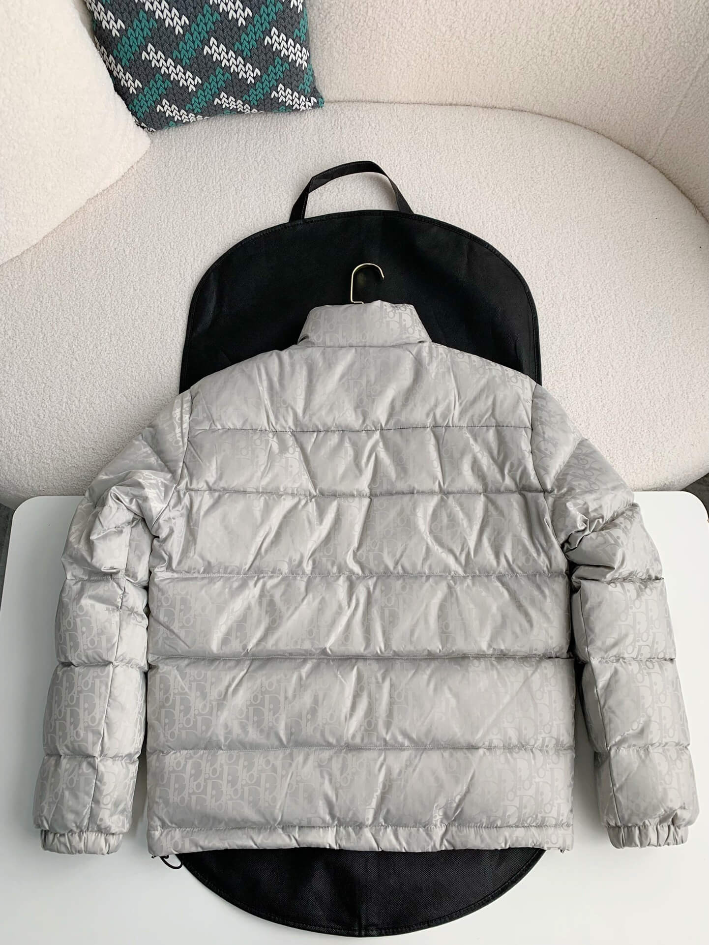 DIOR シルバー ダウンジャケット Dior Oblique Down Jacket - Silver – Hollo Shoe