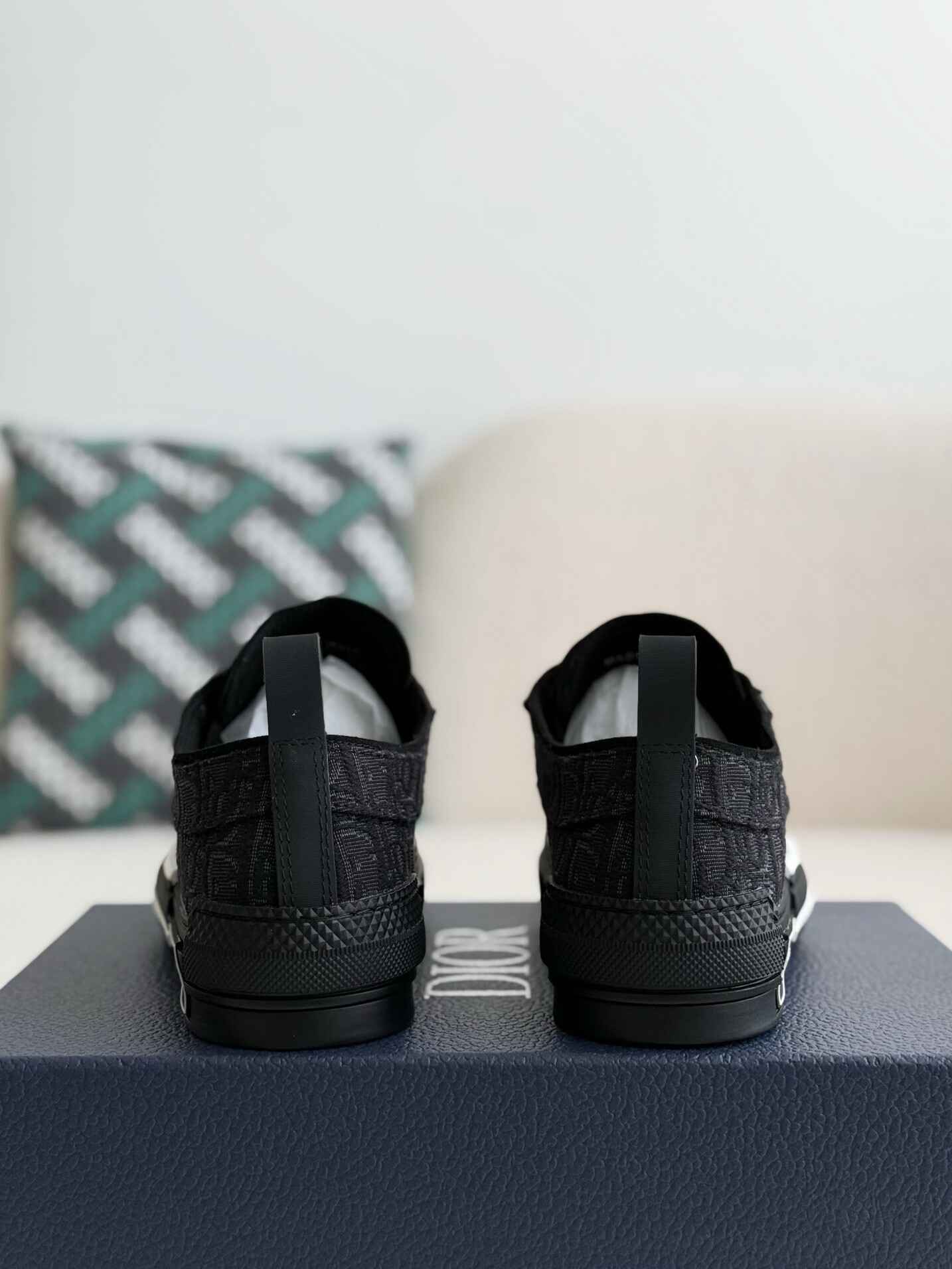Dior B23 Low-Top Sneaker in Black Dior Oblique Jacquard (Black