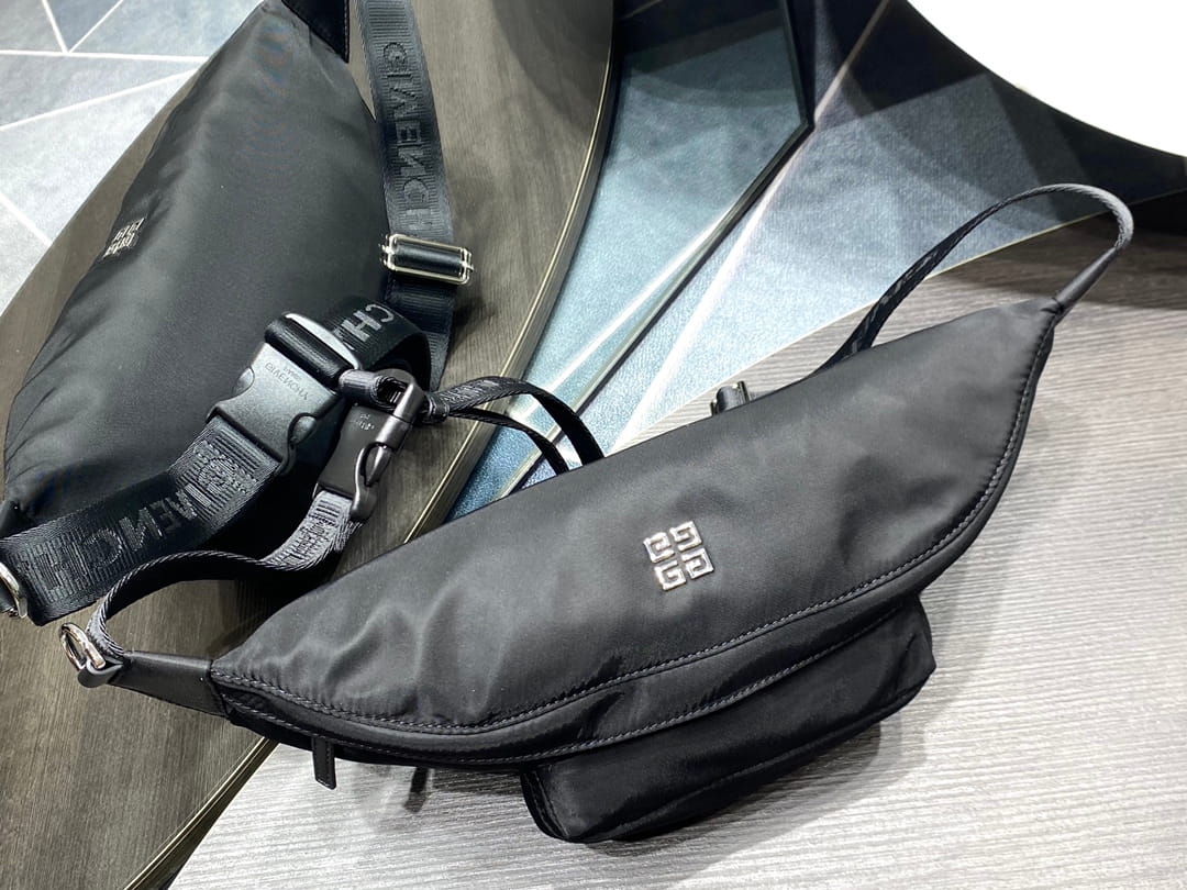 Givenchy Black Logo-Plaque Belt Bag