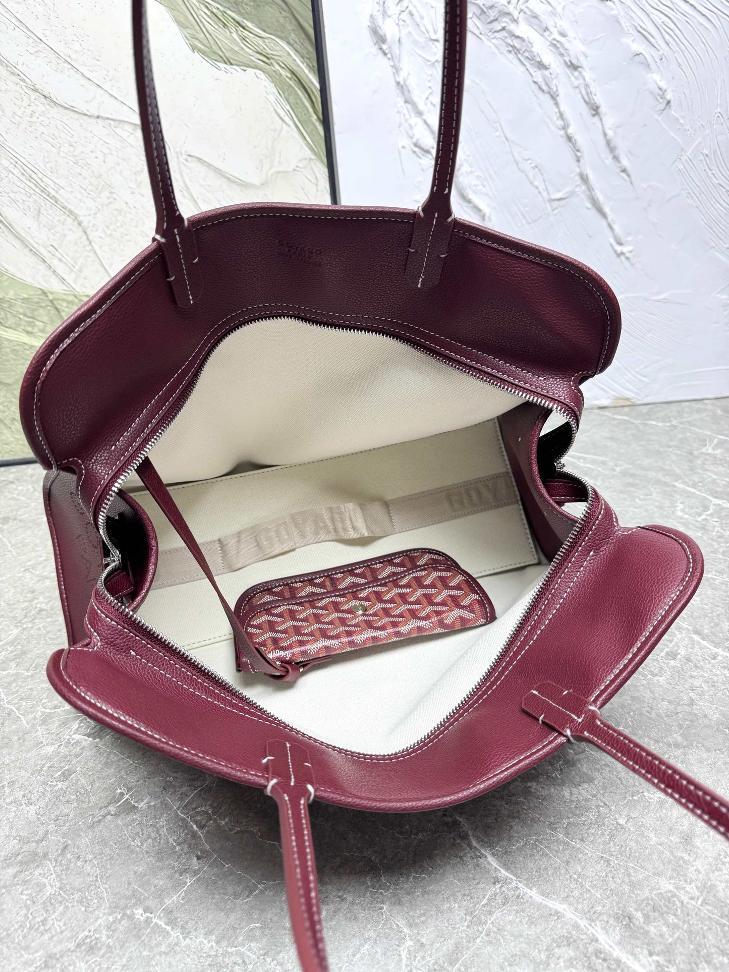 Goyard Hardy PM Bag - Burgundy Goyardine Coated Canvas Zippered Tote