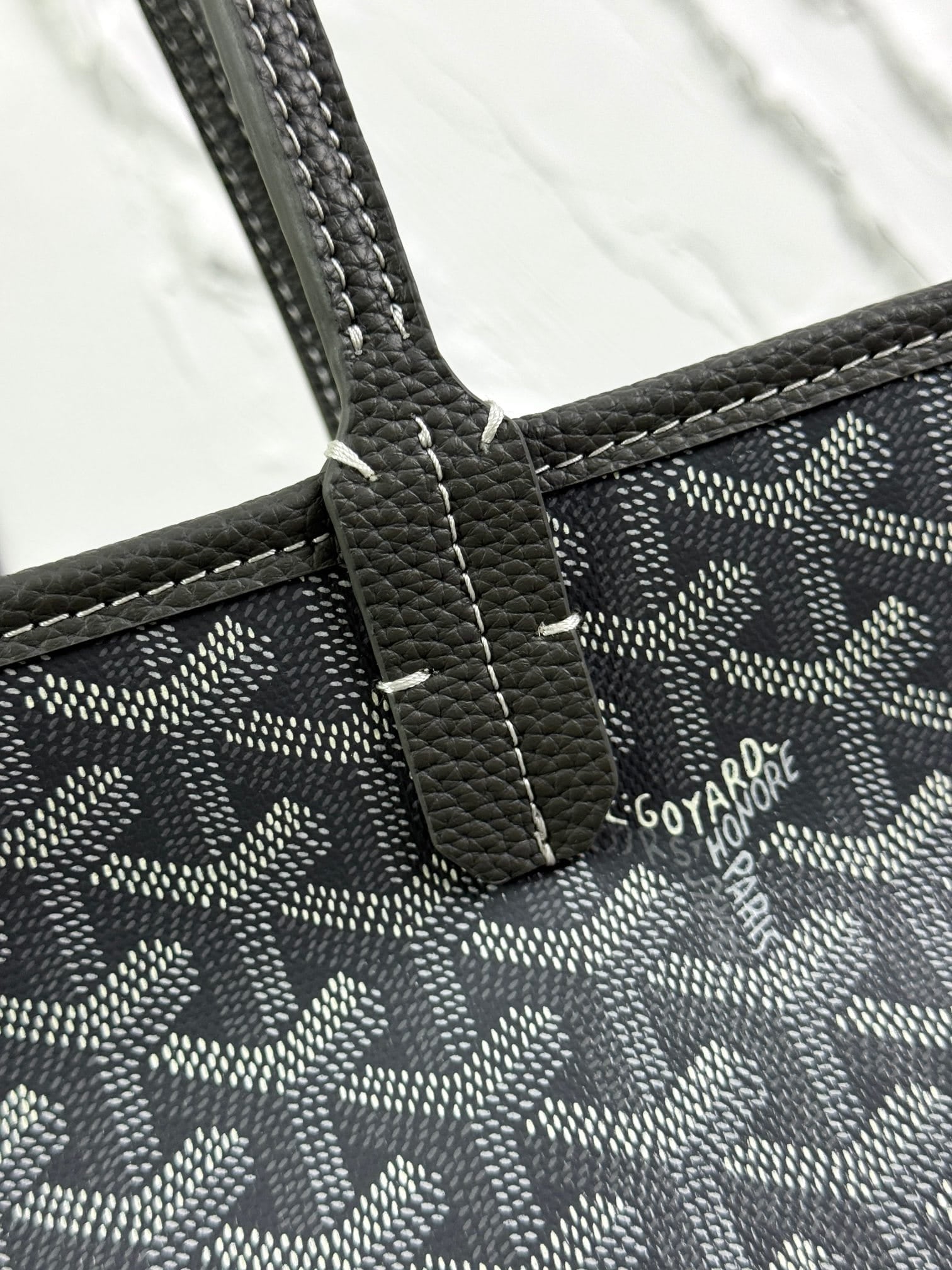 Goyard Hardy PM Bag - Grey Goyardine Coated Canvas Zippered Tote