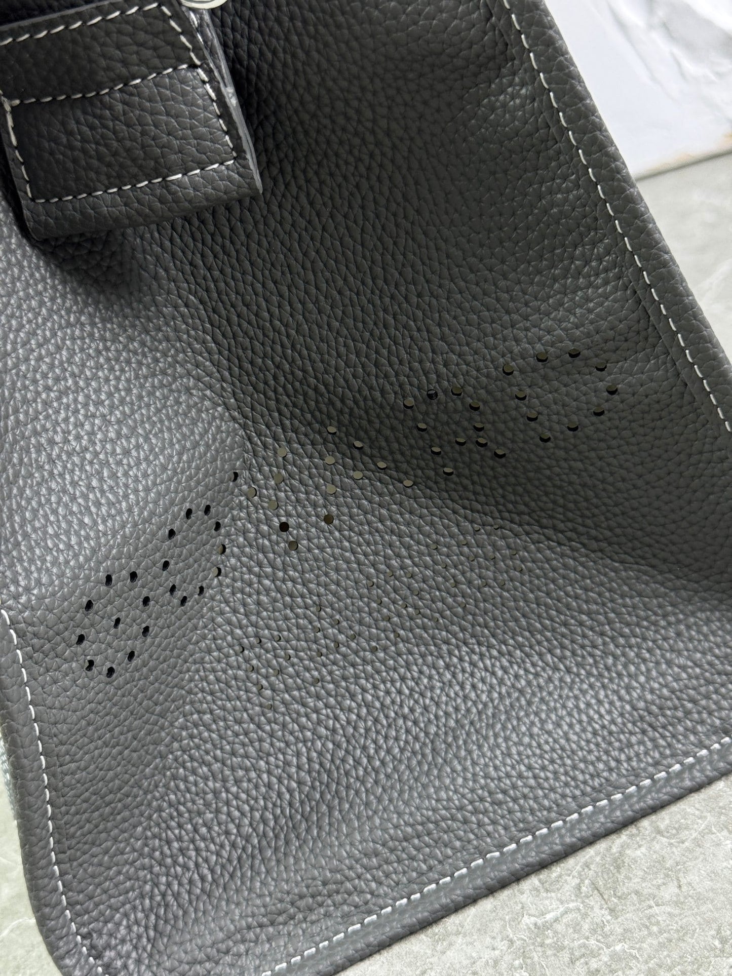 Goyard Hardy PM Bag - Grey Goyardine Coated Canvas Zippered Tote
