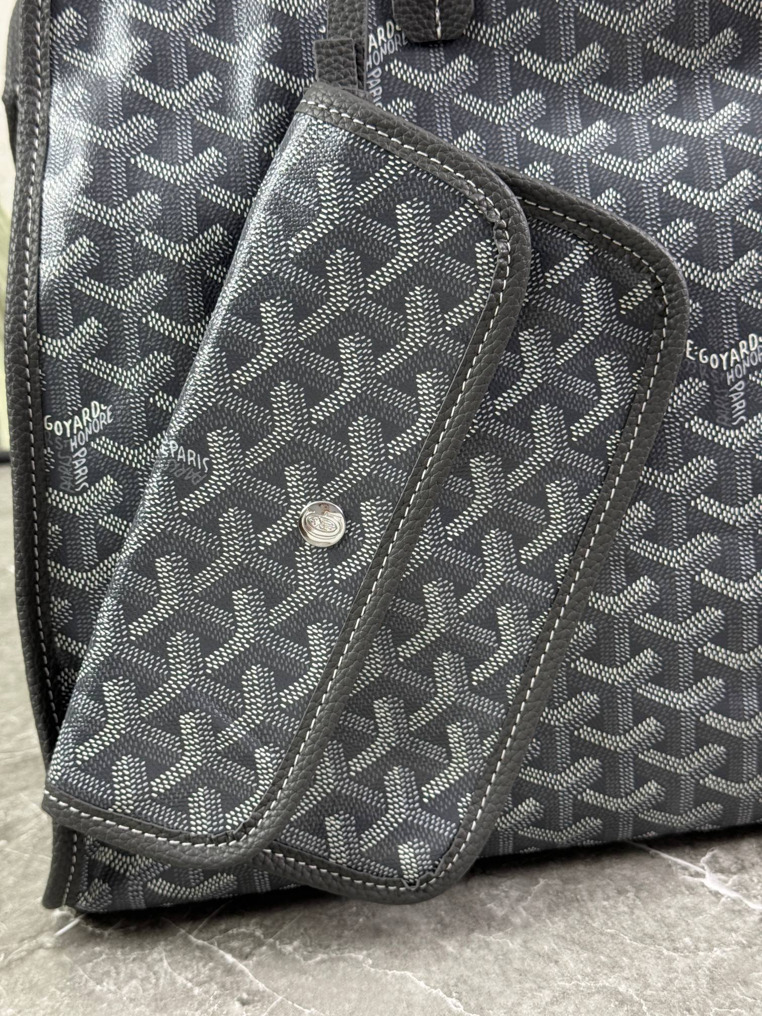 Goyard Hardy PM Bag - Grey Goyardine Coated Canvas Zippered Tote