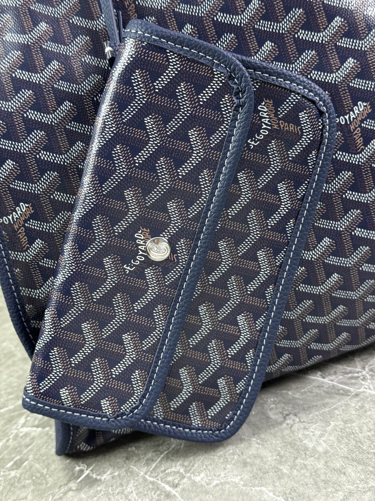 Goyard Hardy PM Bag - Navy Blue Goyardine Coated Canvas Zippered Tote