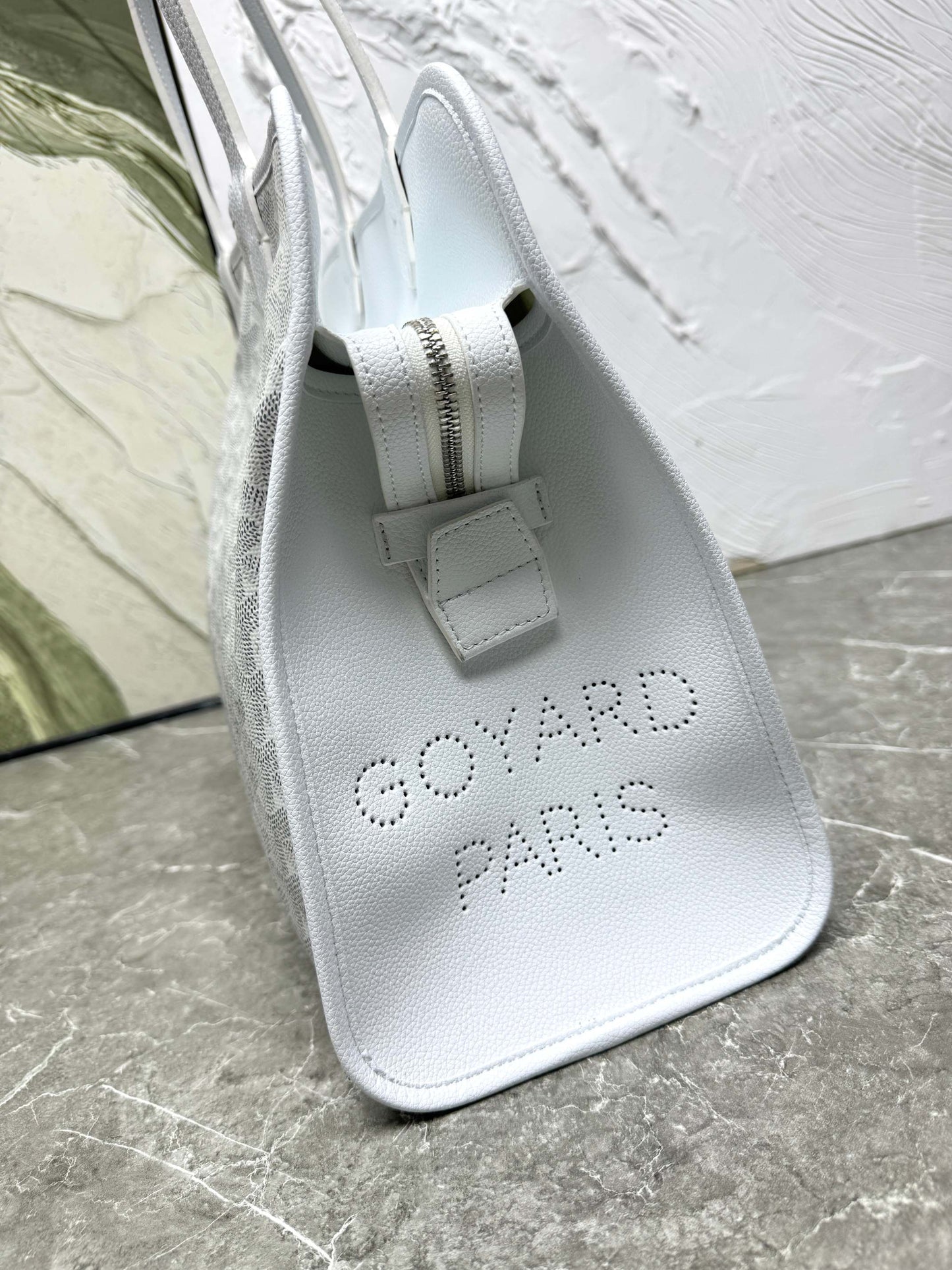 Goyard Hardy PM Bag - White Goyardine Coated Canvas Zippered Tote