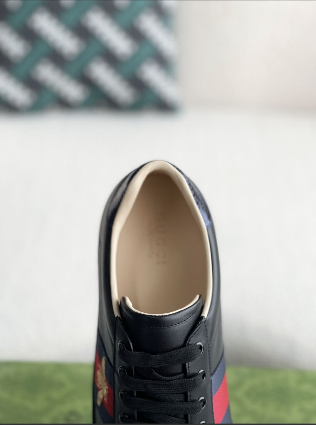 Gucci Ace Embroidered Black Bee Stripe Sneakers Mens 6.5 Womens 8.5 s-l400.jpg main image 3