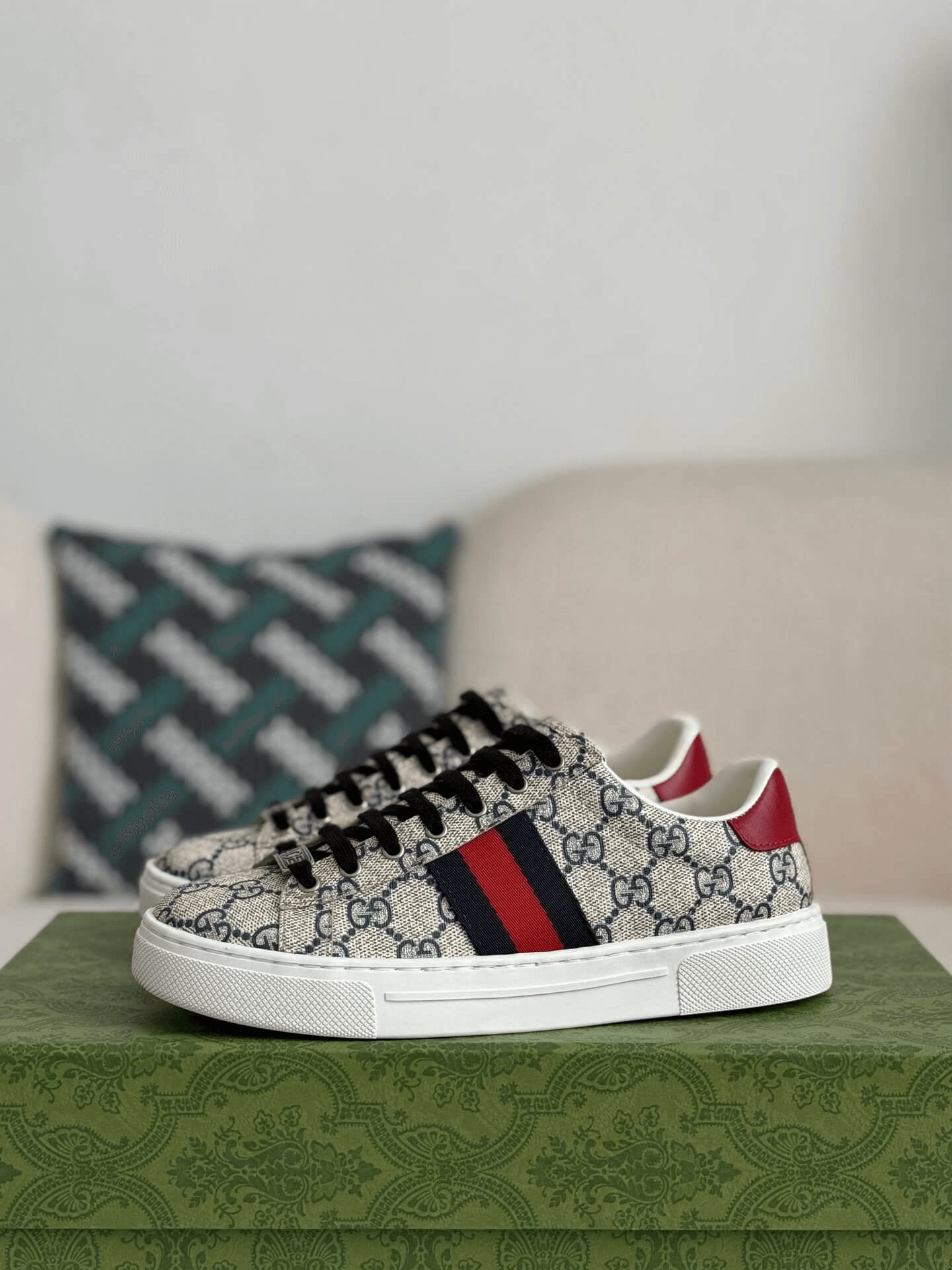 Gucci Ace Sneaker – Beige & Blue GG Supreme Canvas