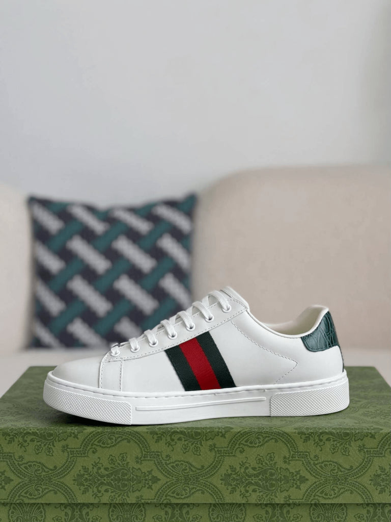 Gucci Ace Sneaker – White Leather with Embroidered Bee