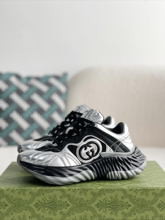 Gucci Ripple Trainer Grau Schwarz