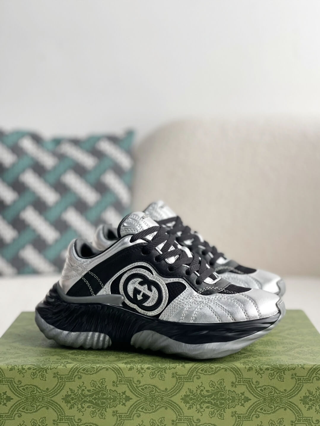 Gucci GG Runner Sneaker – Silver Metallic & Black Leather
