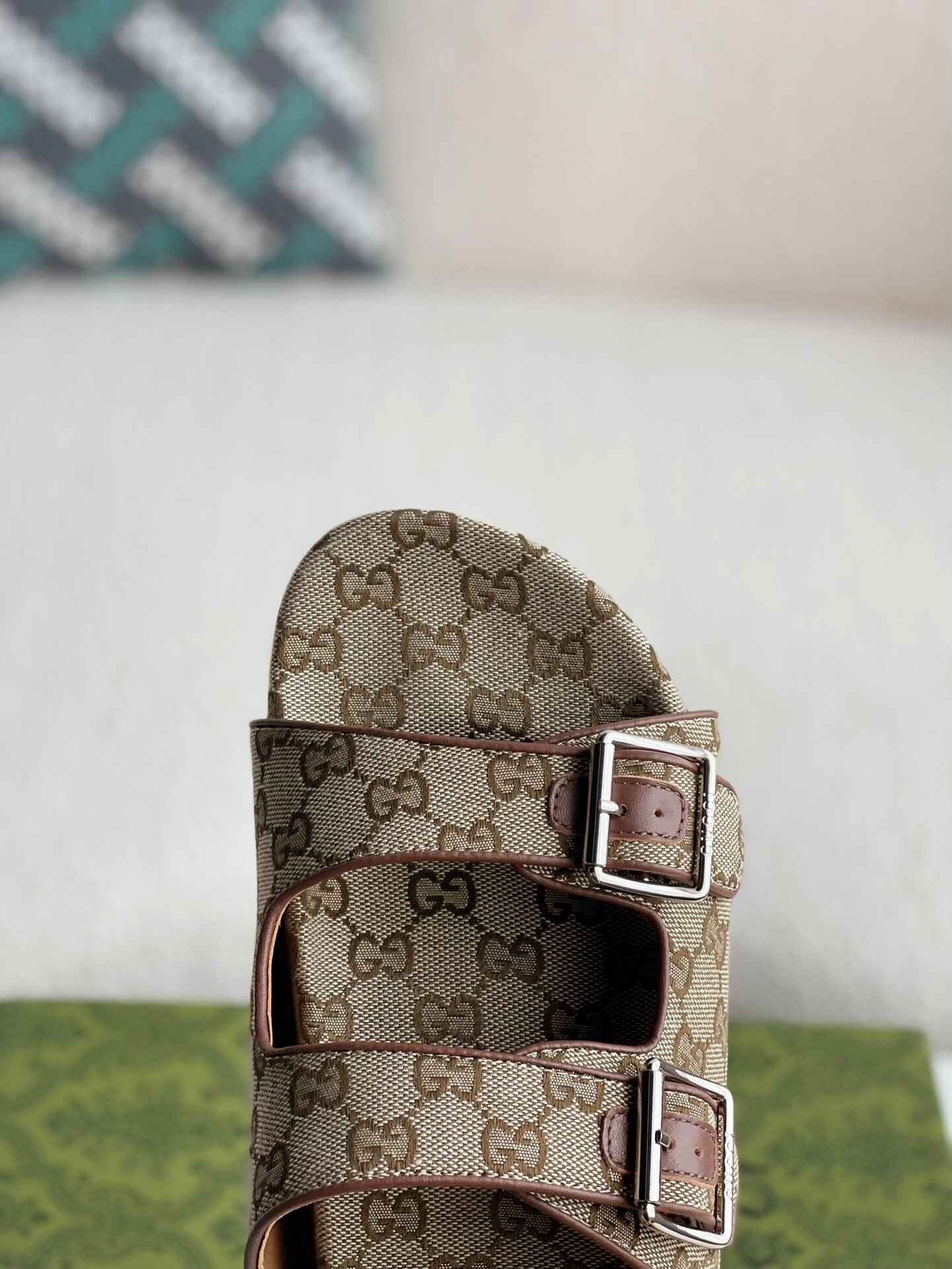 Gucci GG Supreme Slide Sandal – Beige & Ebony Canvas with Double Buckle