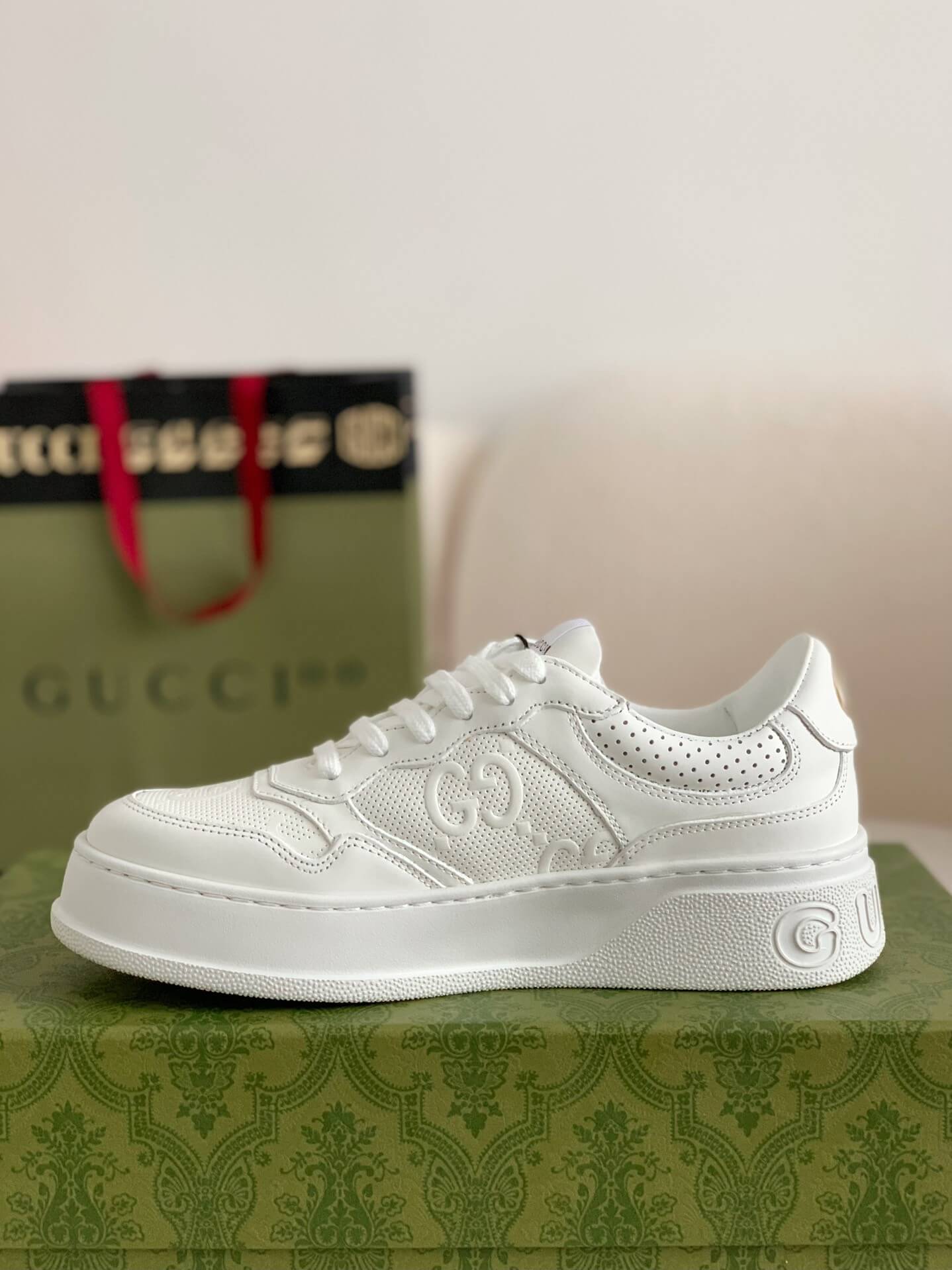 Gucci GG-geprägter Sneaker „weiß“