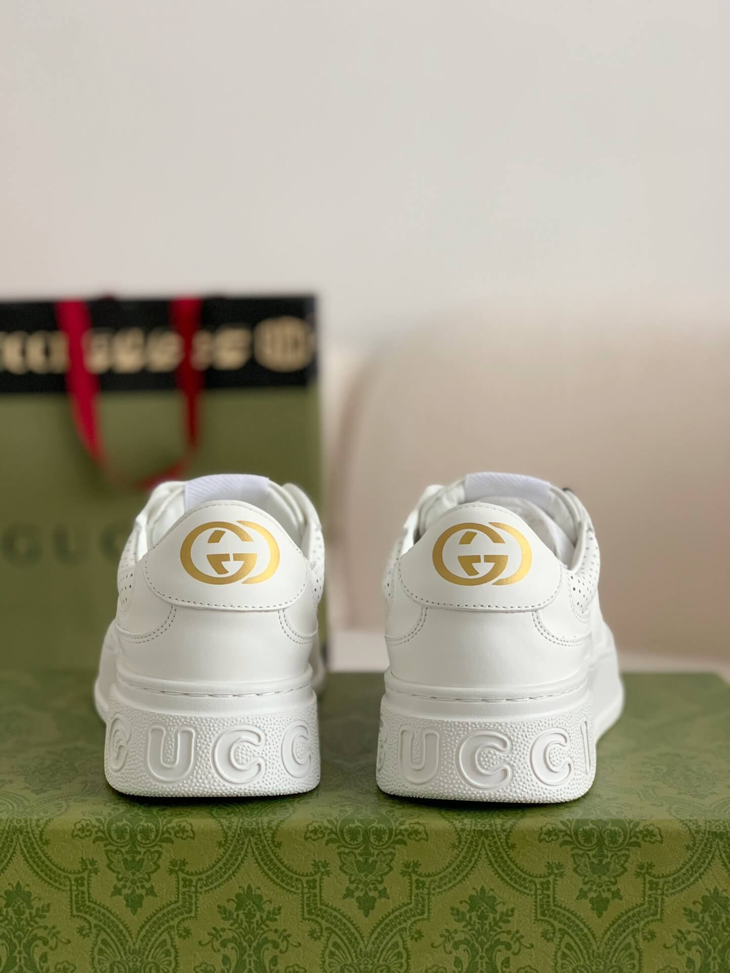 Gucci GG-geprägter Sneaker „weiß“