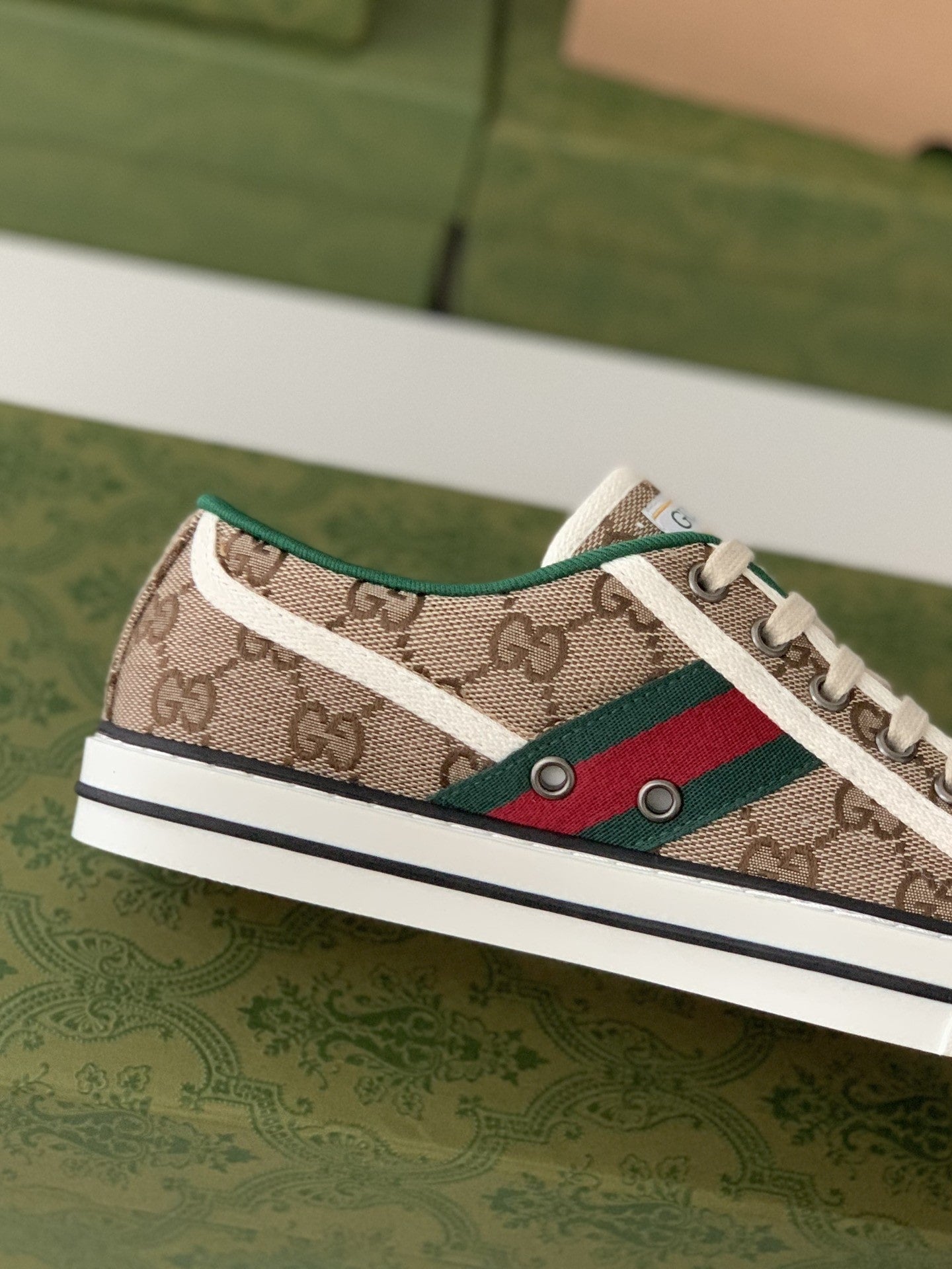 Gucci Tennis 1977 Sneaker – Beige GG Supreme Canvas & Web Stripe