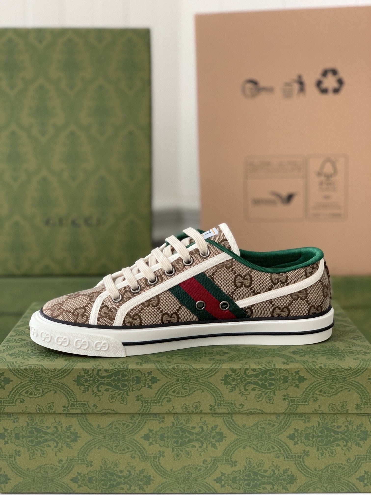GucciTennis1977Sneaker_BeigeGG