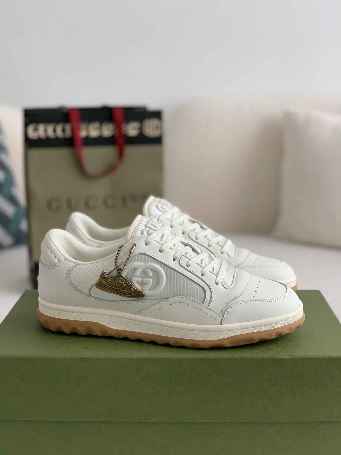 Gucci MAC80 Off-White Leather Sneakers.