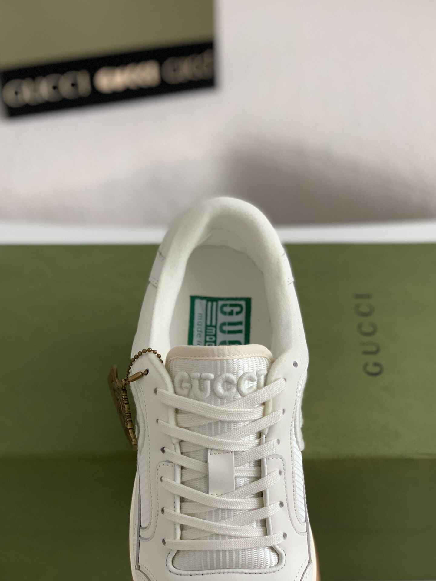 Gucci MAC80 Off-White Leather Sneakers.