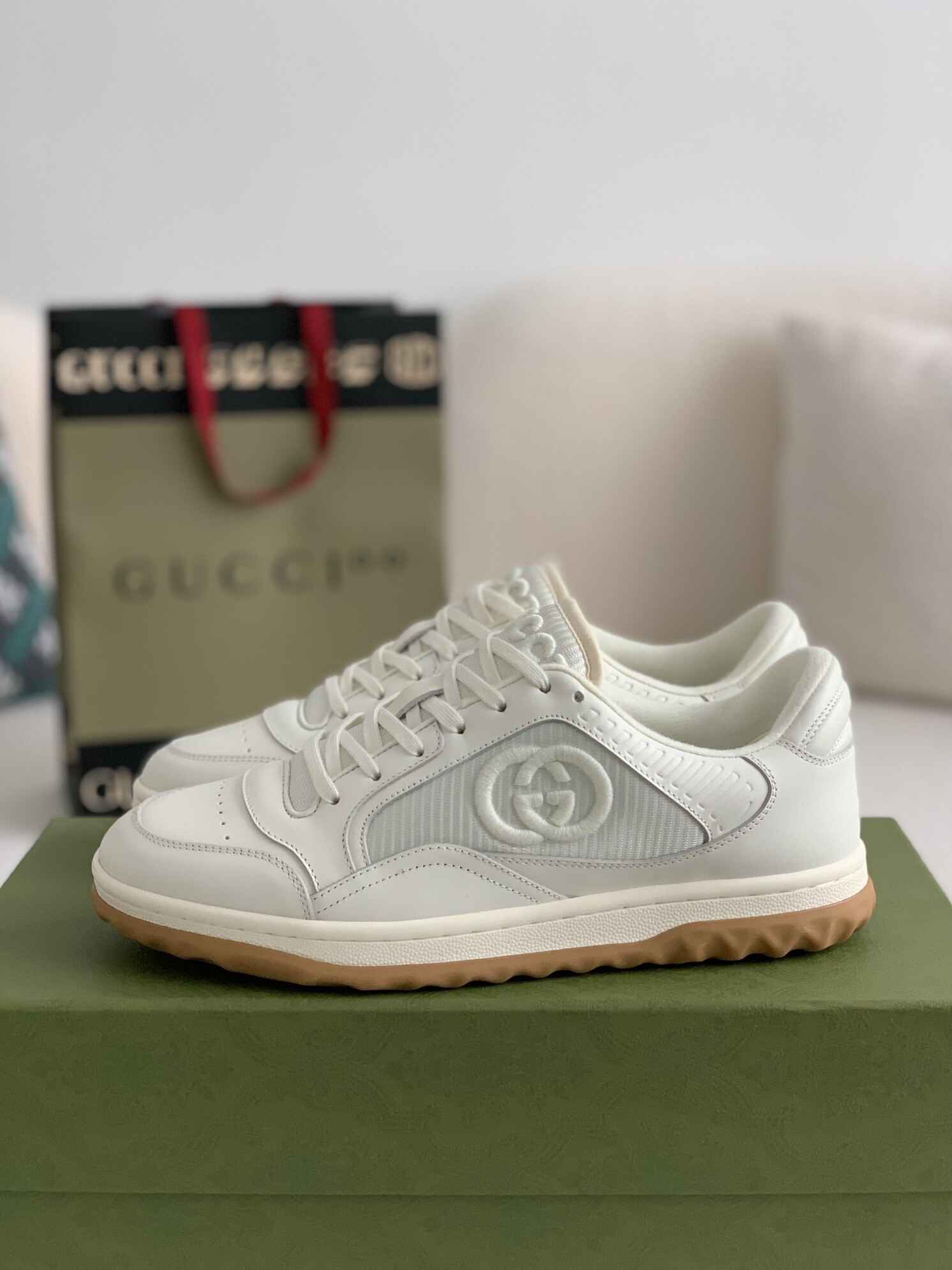 Off white gucci shoes hotsell