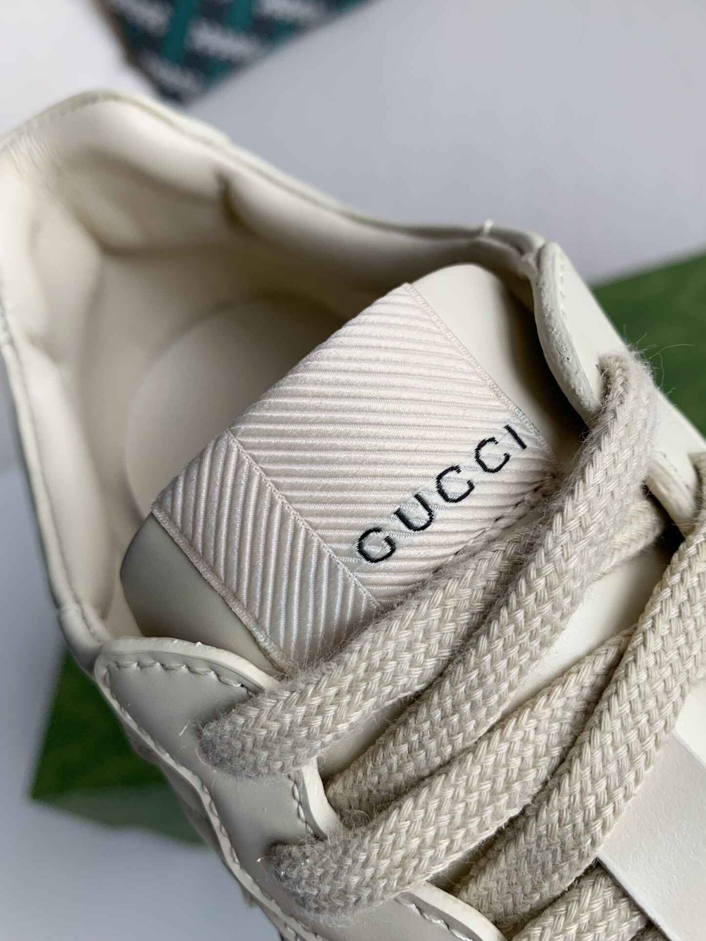 Gucci Trainer Rhyton White Pink Leather Sneakers