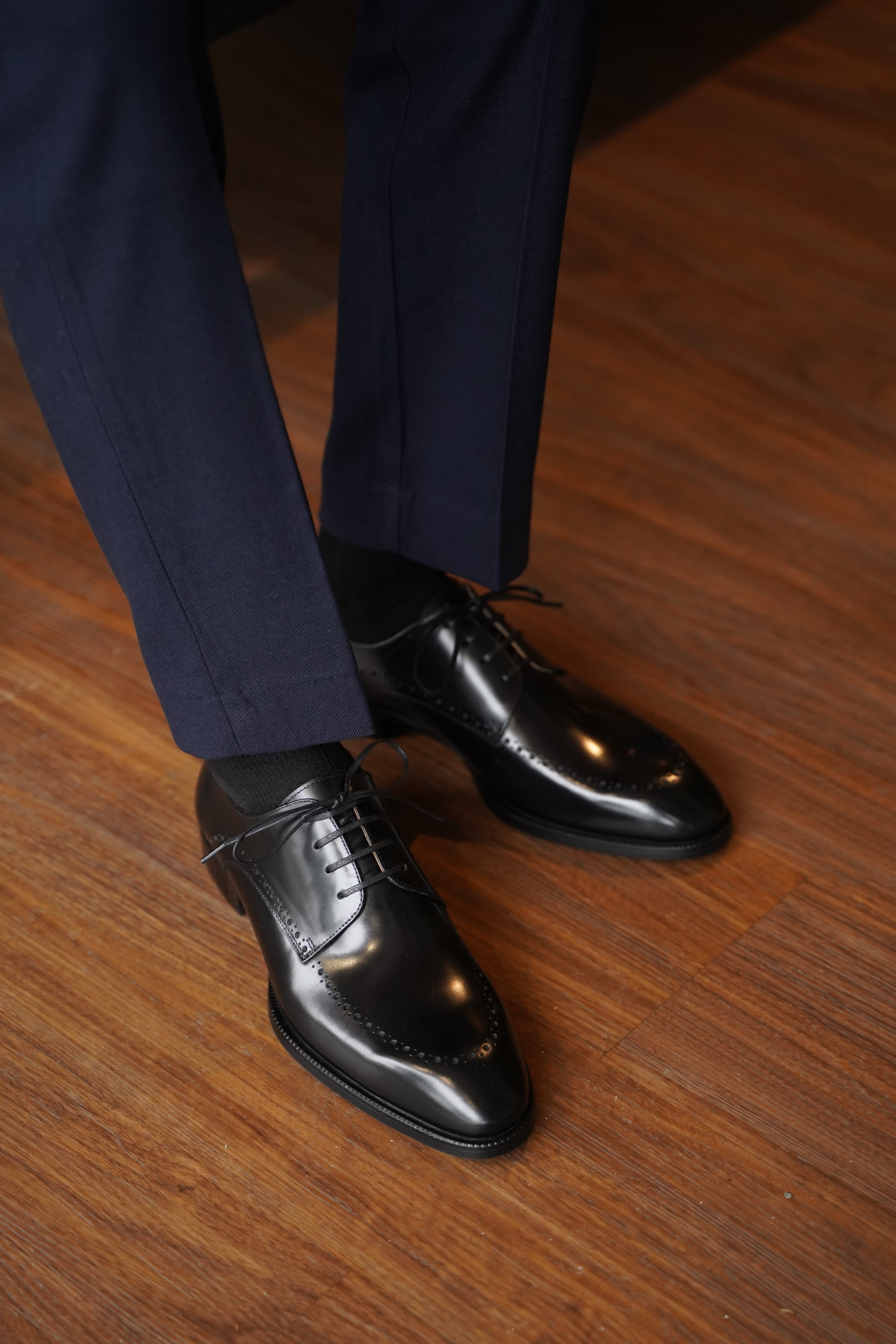 Handcrafted Black Half-Brogue Derby Shoes - Modern Formality – Hollo Shoe