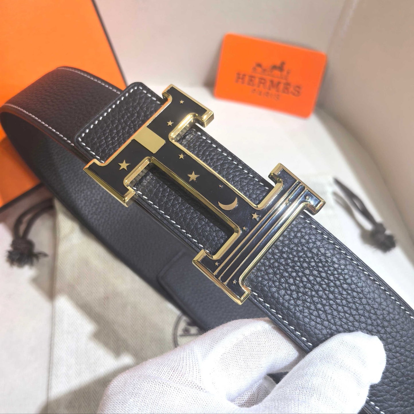 Hermès Black Reversible Leather Strap 32 mm Belt - Gold & Black Celestial H Buckle