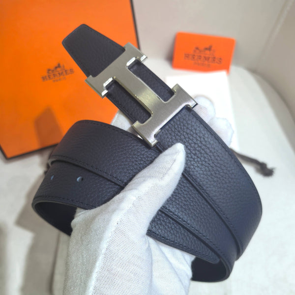 Hermès Constance Reversible H Belt 32mm - Marine Togo/Black  display picture 3
