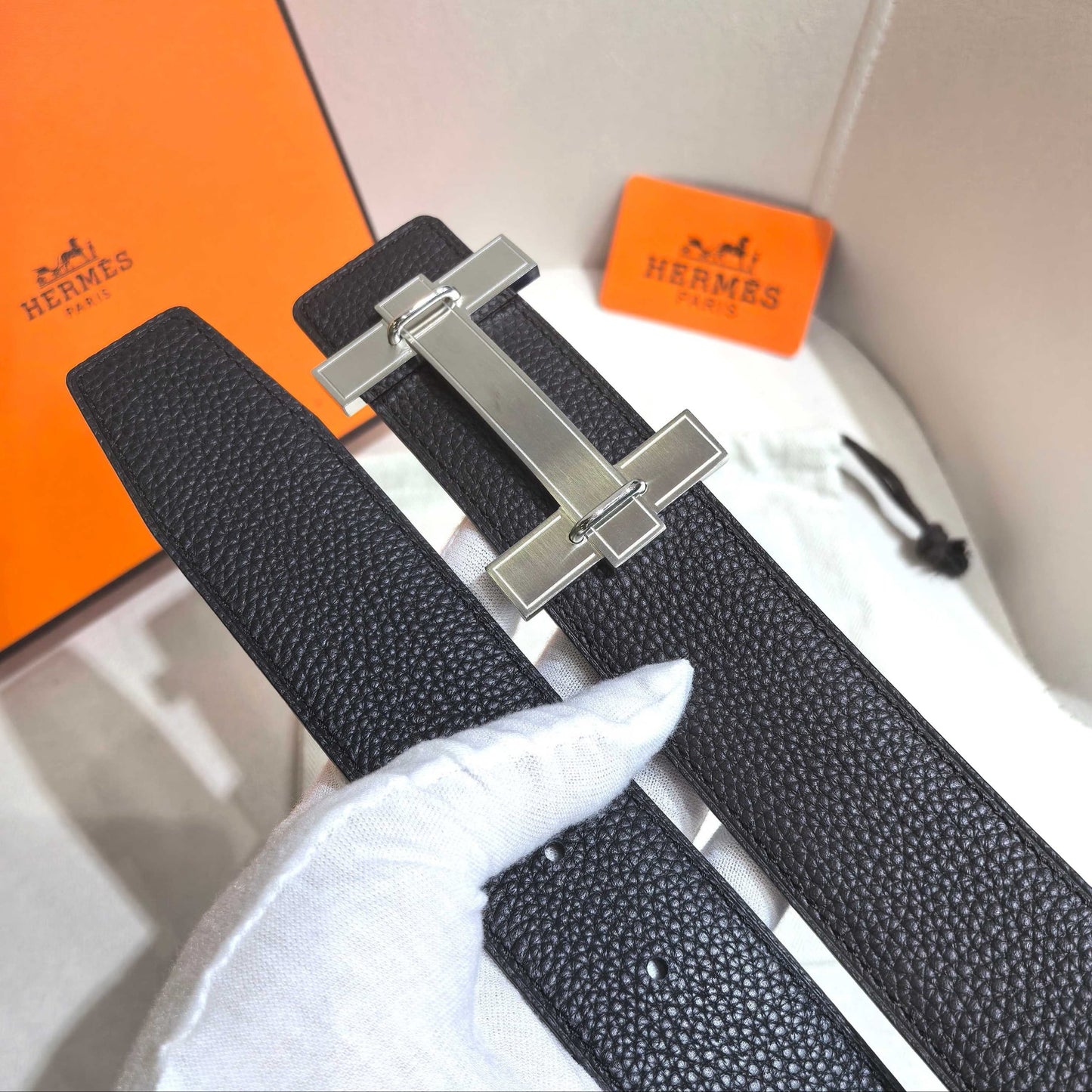 Hermès H au Carre Belt Buckle & Reversible Leather Strap 32 mm - All Black Edition