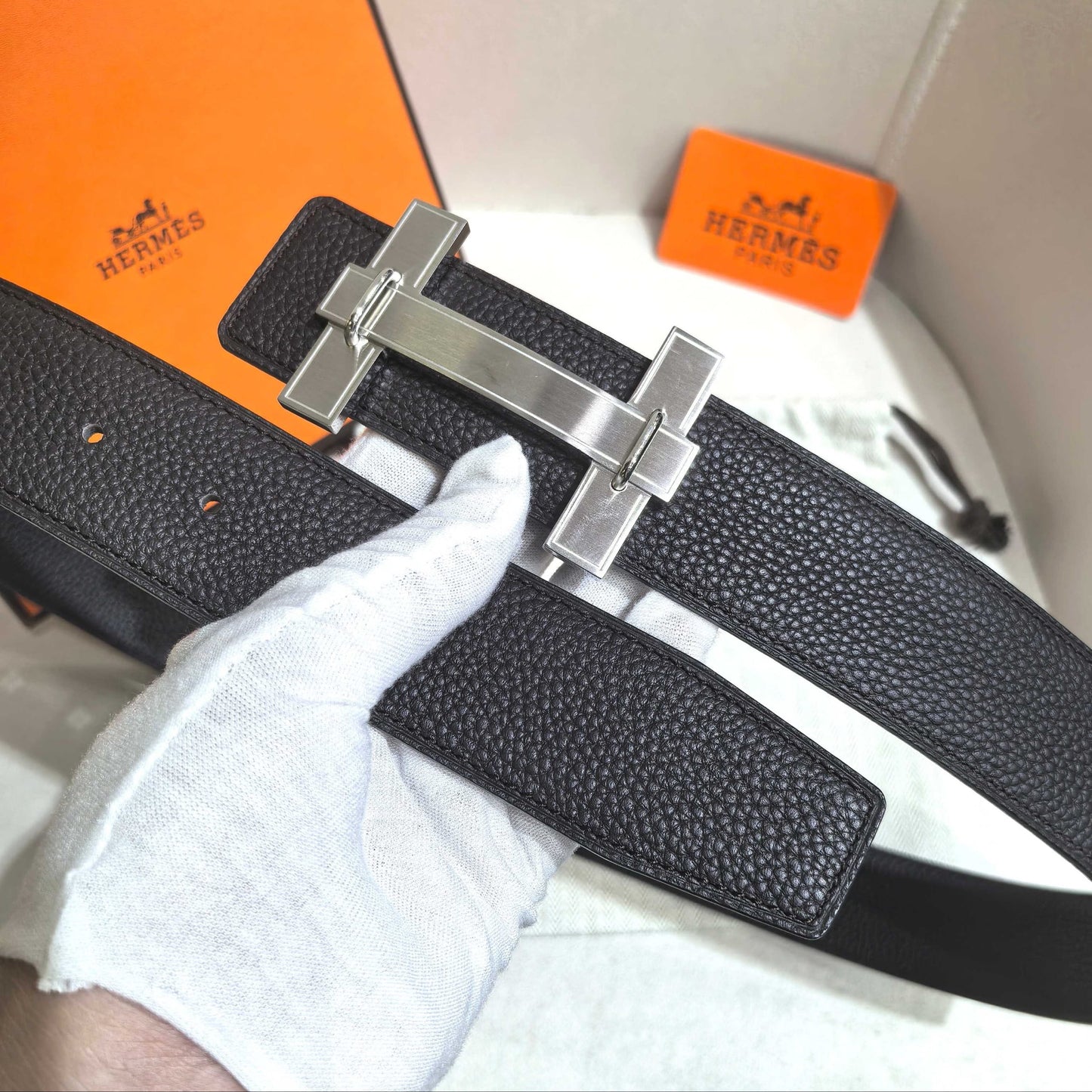 Hermès H au Carre Belt Buckle & Reversible Leather Strap 32 mm - All Black Edition