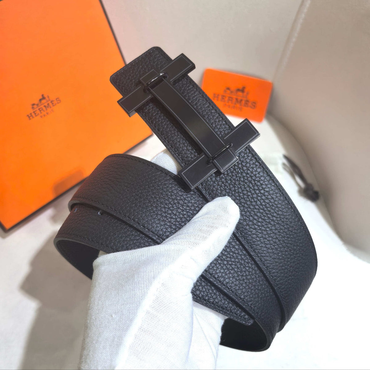 Hermes H Au Carre Reversible Belt #272629H76B Hermès H au Carre Belt Buckle & Reversible Leather Strap 32  main image 3