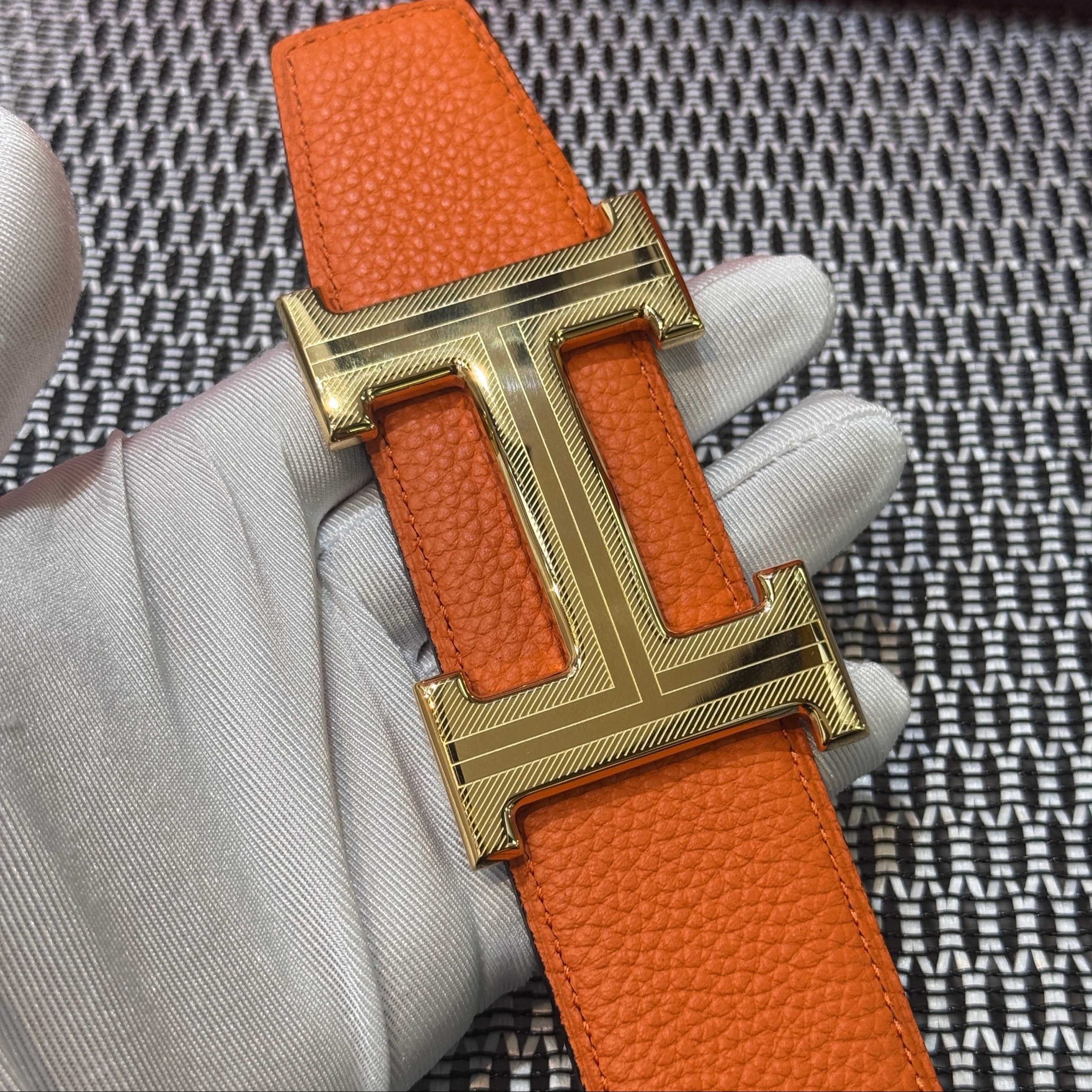 Hermès Leather Belt in Orange with H Buckle 32mm - Gold Guilloché