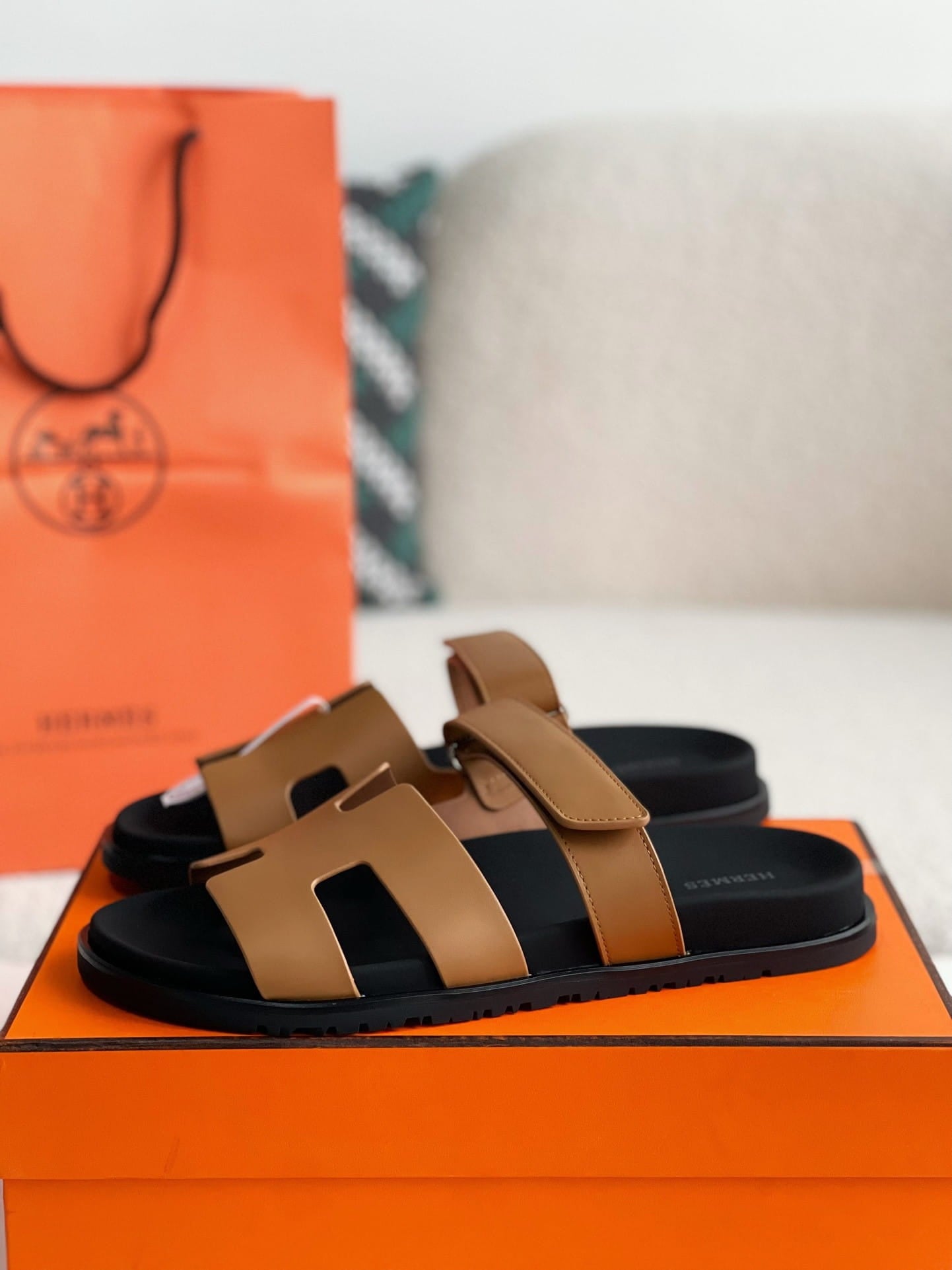 Hermès Naturel Tan Women's Chypre Sandals – Hollo Shoe
