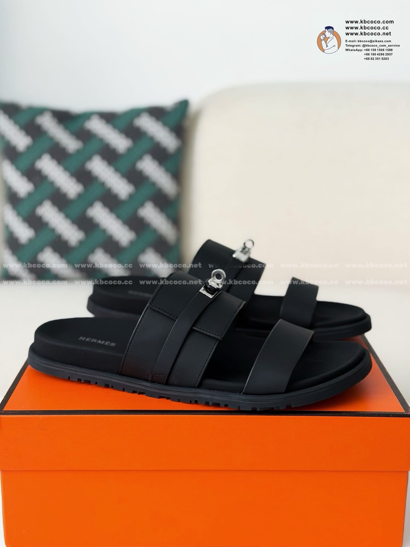 HERMES ナイト ブラック　サンダル サイズ35 Hermès Noir Black Jackson Sandal – HolloShoe
