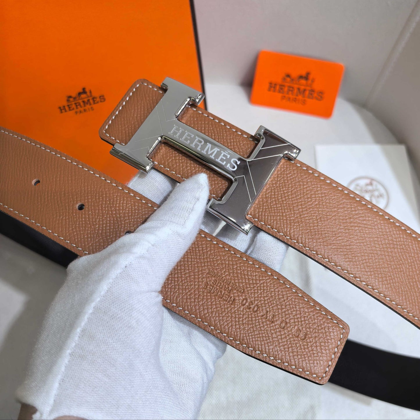 Hermès Reversible Leather Strap 32 mm Belt - Silver H Buckle