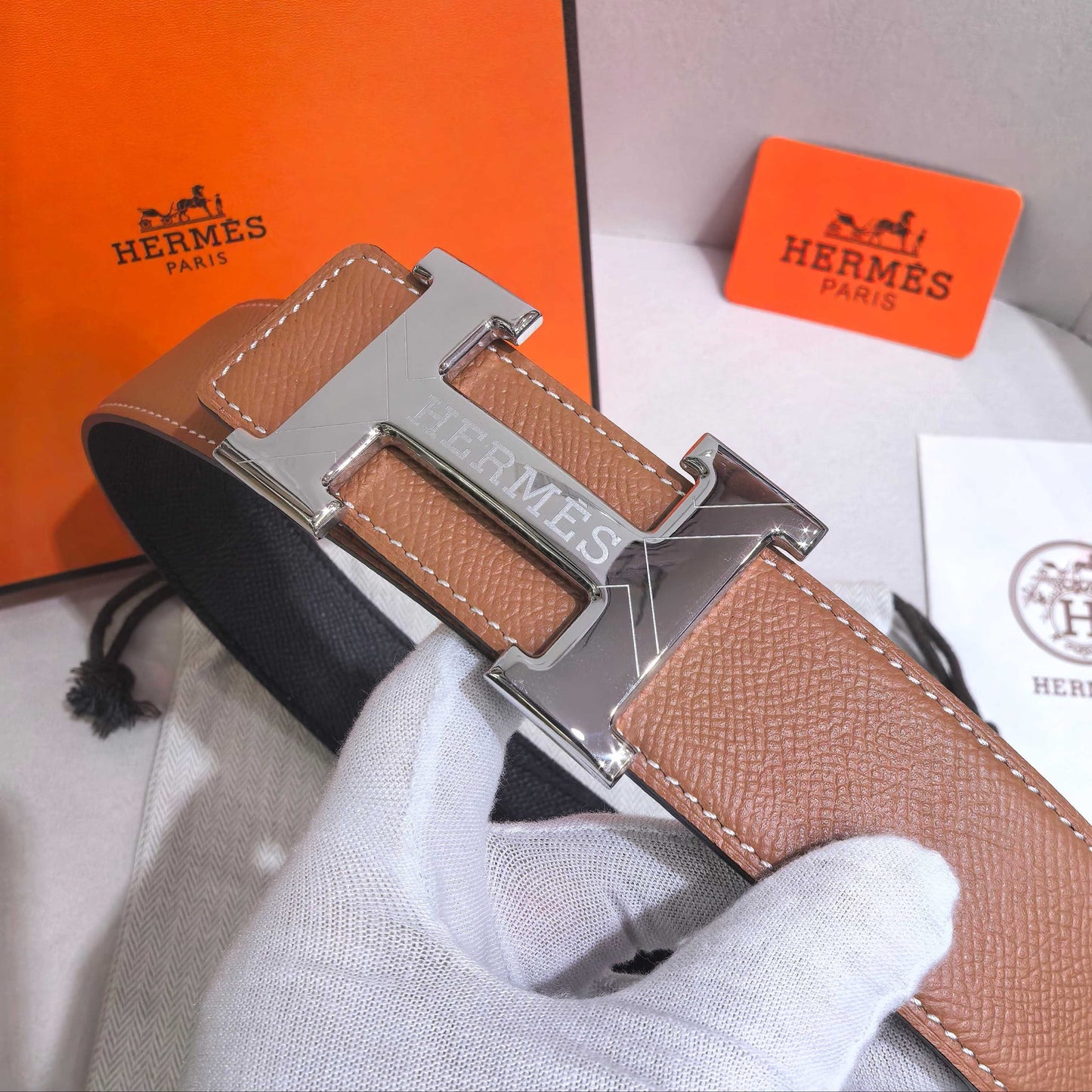 Hermès Reversible Leather Strap 32 mm Belt - Silver H Buckle