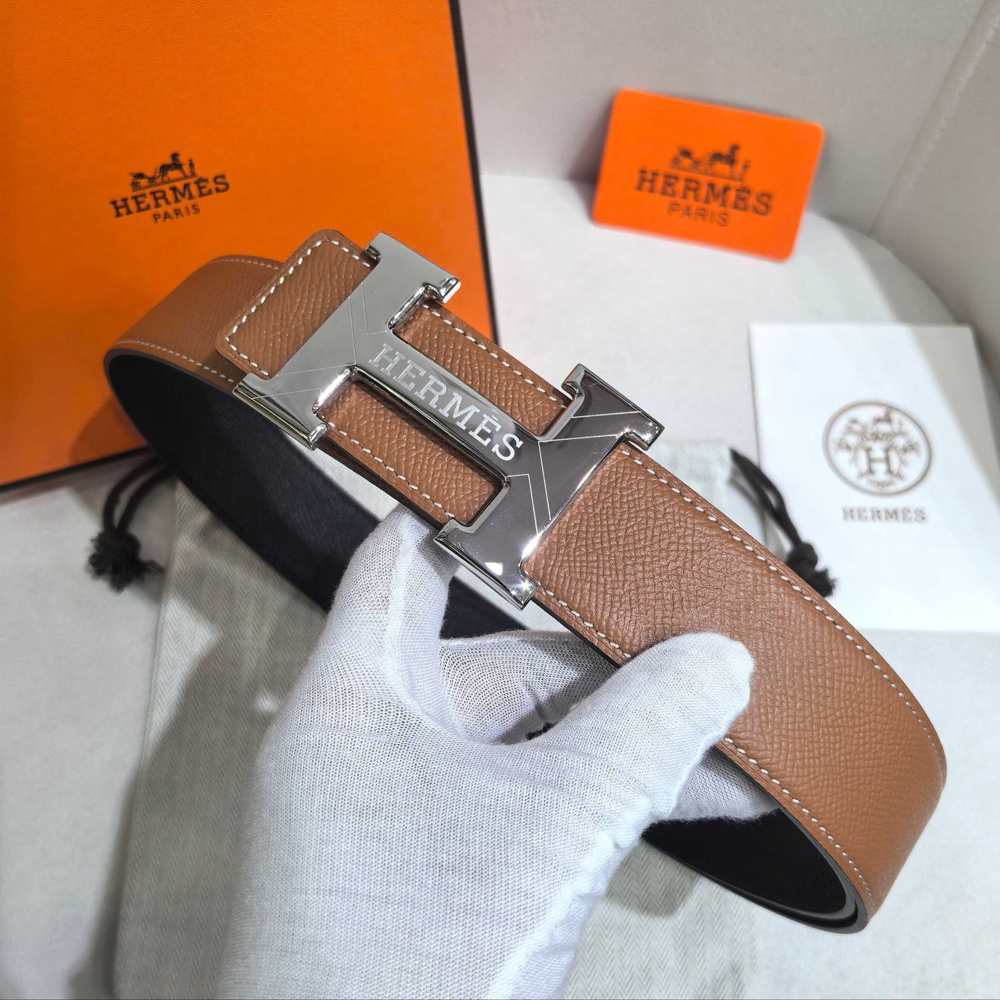 Hermès Reversible Leather Strap 32 mm Belt - Silver H Buckle