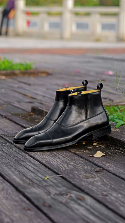 HolloShoe Black Leather Zip-Up Ankle Boots for Modern Sophistication