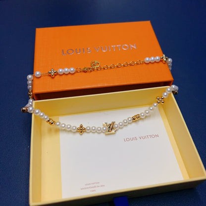 LOUIS VUITTON My LV White Pearl Necklace