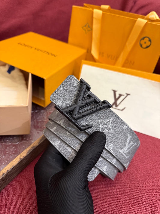 Louis Vuitton Anthracite Grey Monogram Taurillon 40mm Reversible Belt - Engraved Matte Black Buckle
