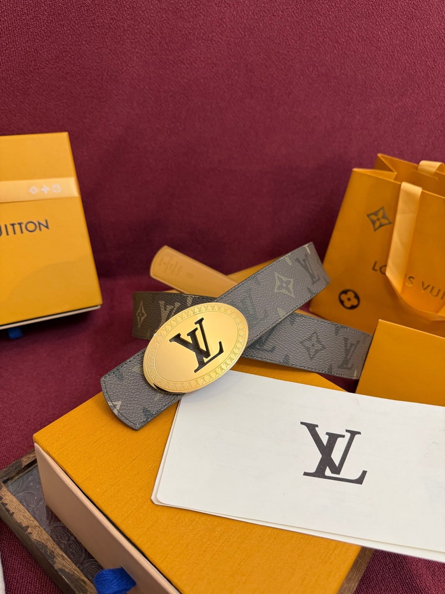 Louis Vuitton Eclipse Monogram Heritage 40mm Reversible Belt - Oval Gold Buckle