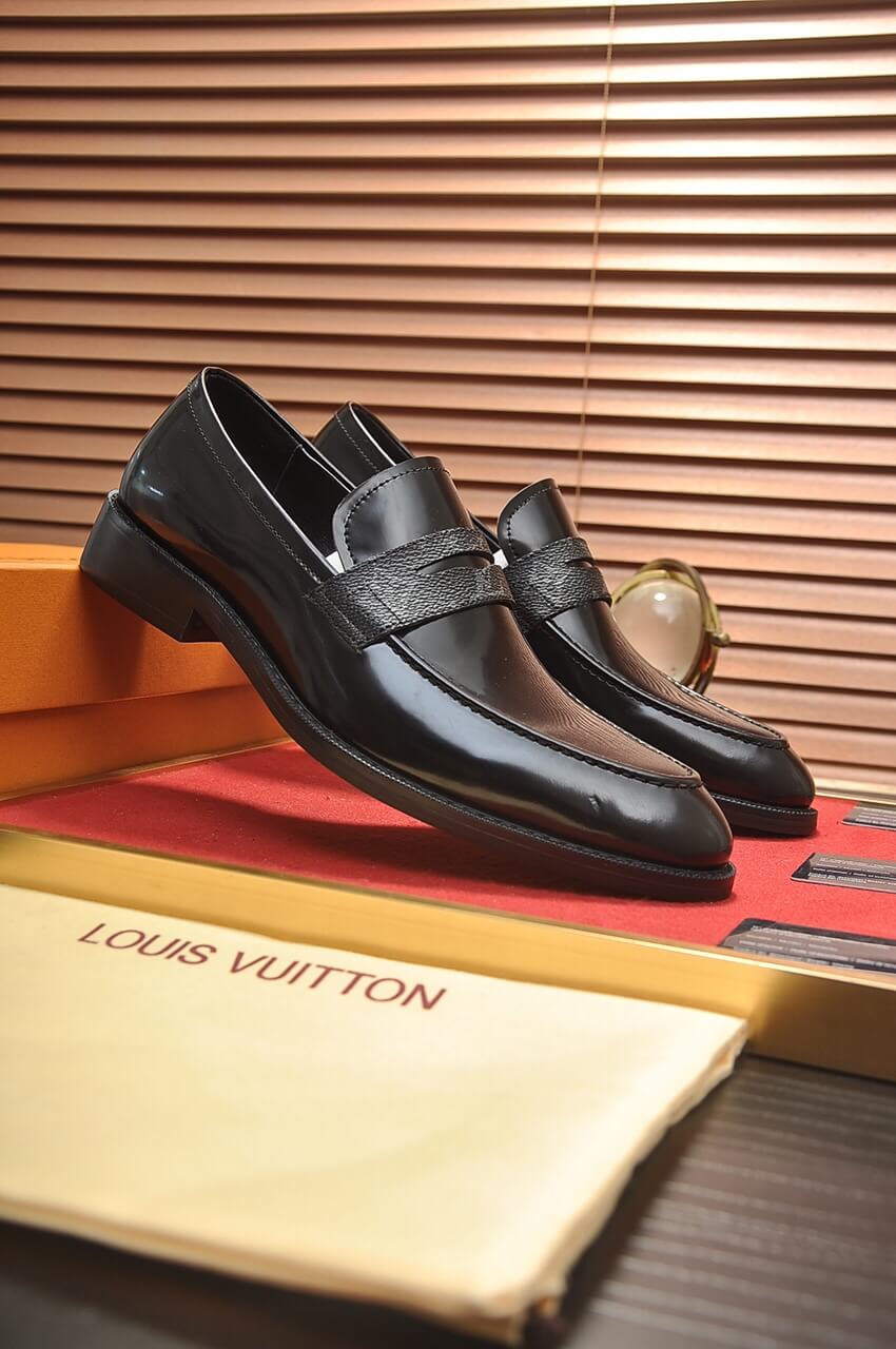 Louis Vuitton Hockenheim Loafer – Black Glazed Calf Leather & Monogram Eclipse