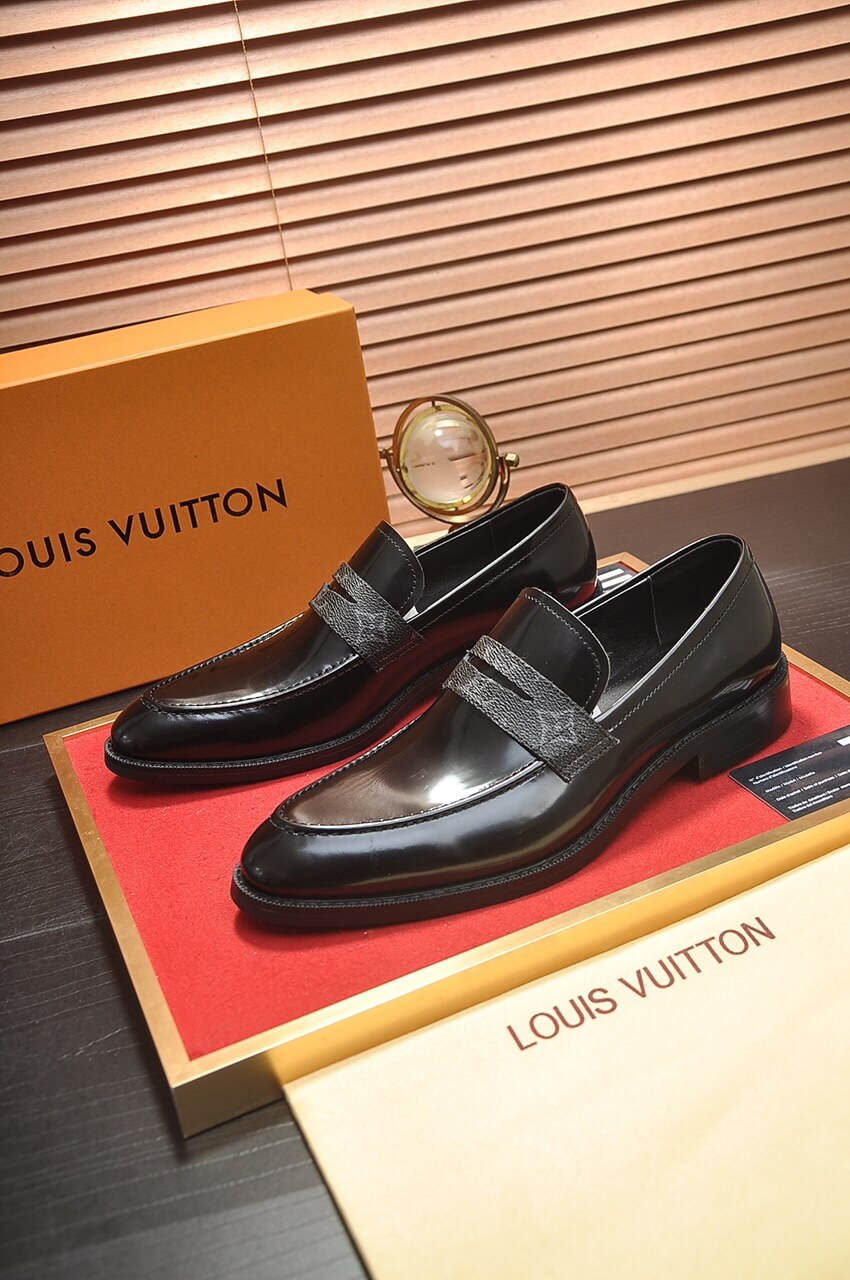 Louis Vuitton Hockenheim Loafer – Black Glazed Calf Leather & Monogram Eclipse