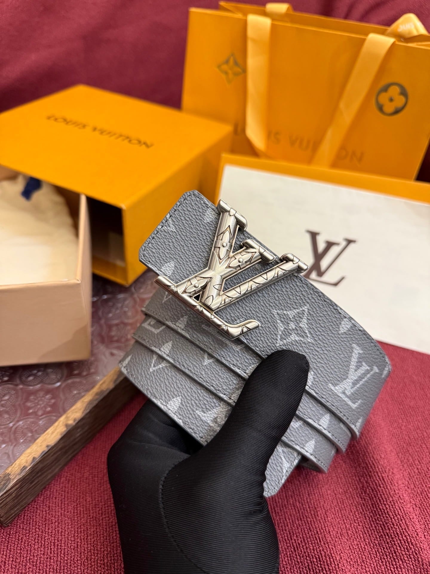Louis Vuitton LV Anthracite Grey Monogram Taurillon 40mm Reversible Belt - Engraved Silver Buckle