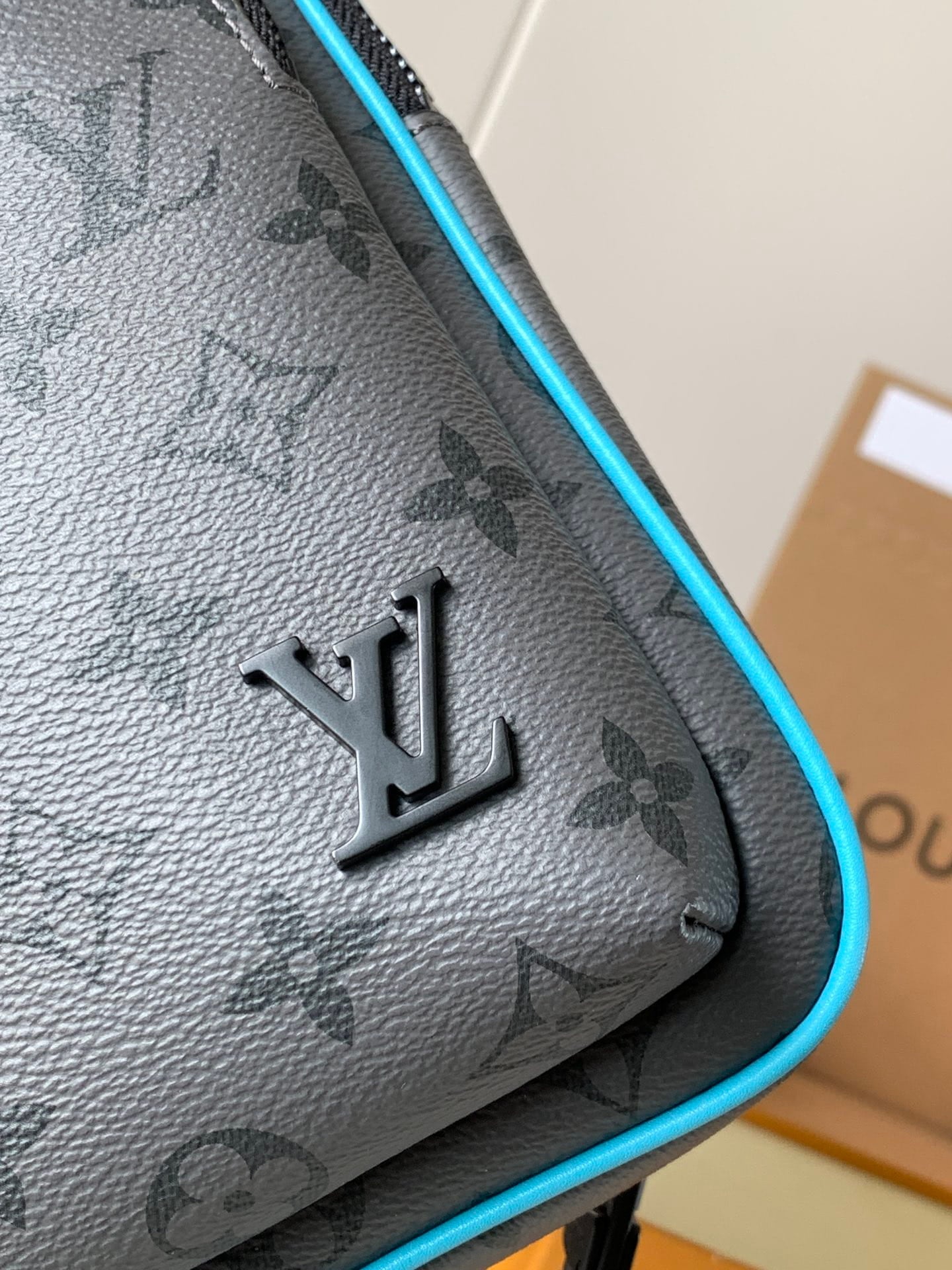 Louis Vuitton LV Avenue Slingbag PM - Monogram Eclipse Canvas Turquoise Piping
