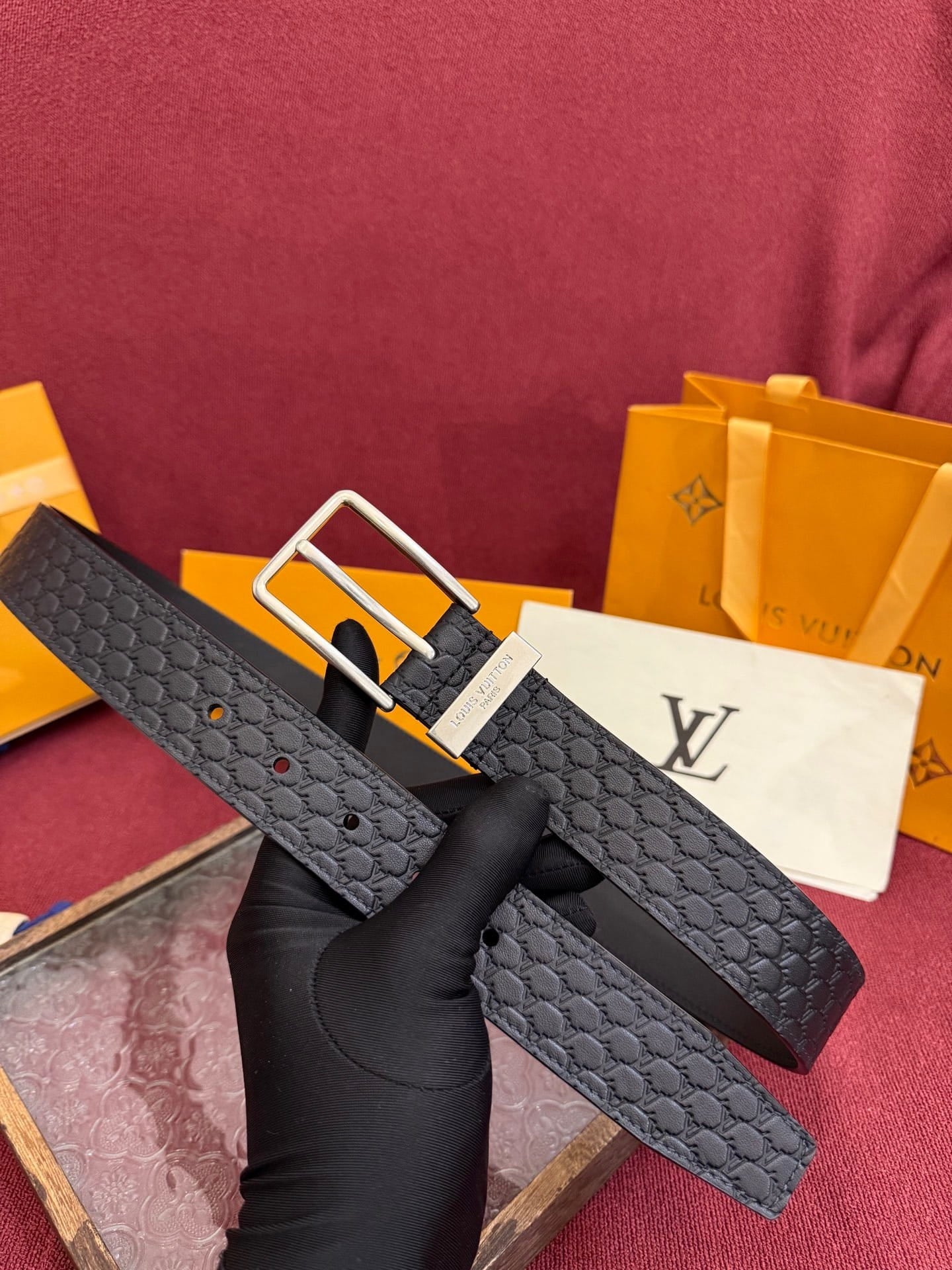Louis Vuitton LV Black Pont Neuf 35mm Belt - Silver Buckle